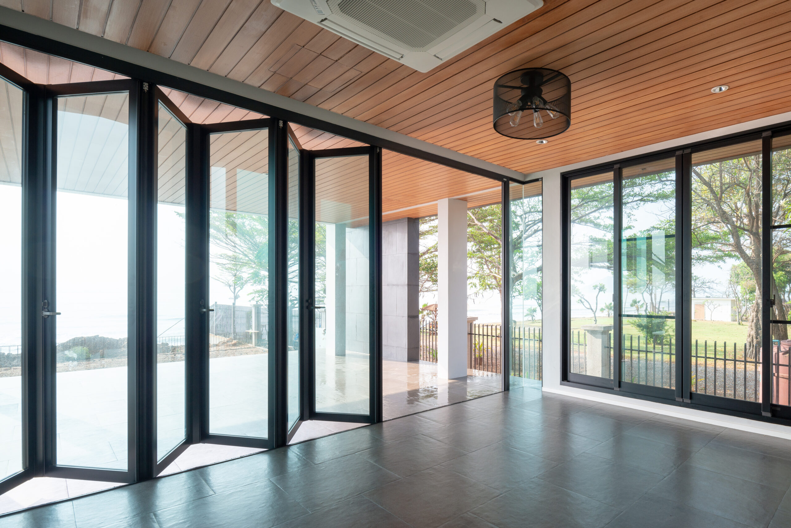 Aluminium Folding (Bi-Fold) Doors | Totem India