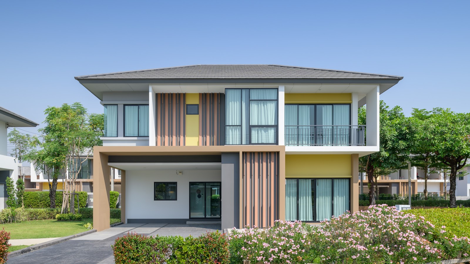 Soundproof With French Balcony Doors - Tostem India