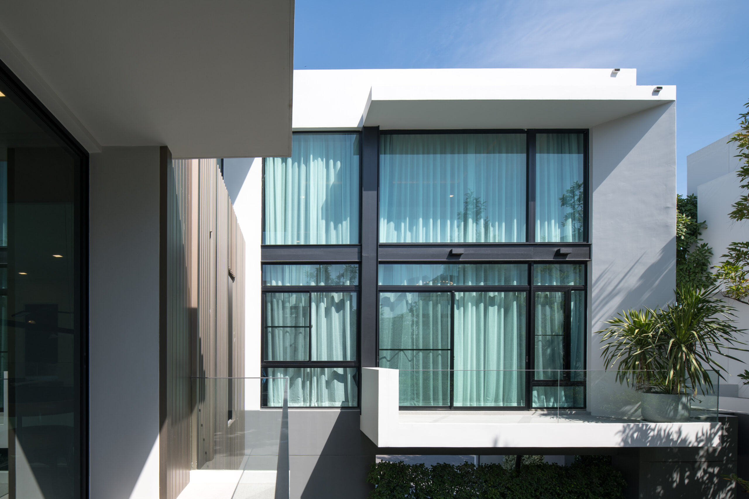 Aluminium french windows | Tostem India