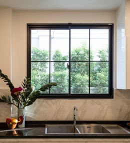 Aluminium Sliding Windows | Tostem India