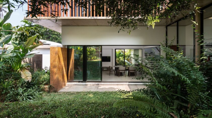 Foldable Door for Bathroom - Tostem India