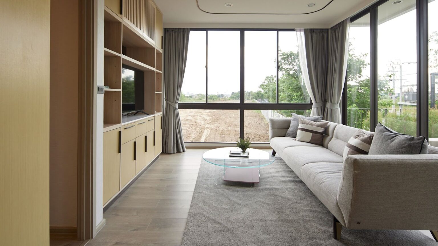 8 Modern Box Window Design Ideas & Images for Homes in 2025