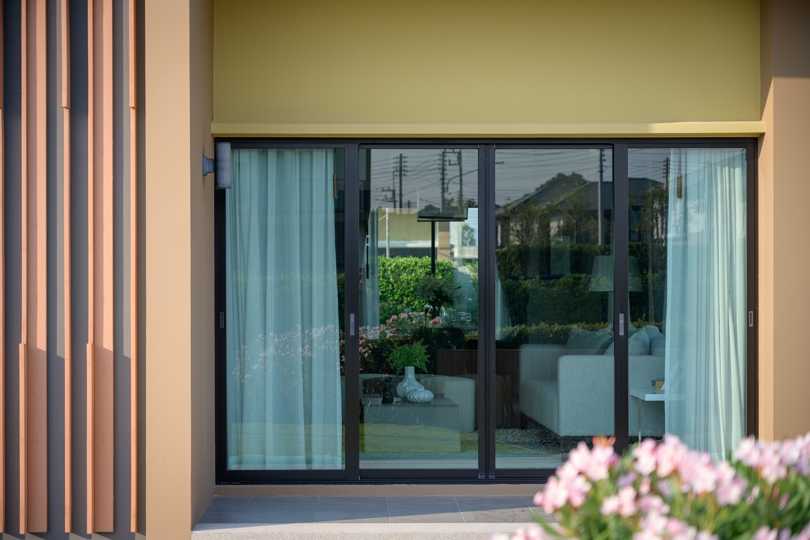 Aluminium PVC and Vinyl Foldable Doors - Folding Bathroom Door