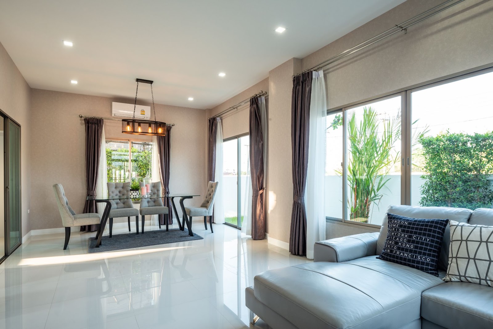 simple kitchen window design - Tostem India