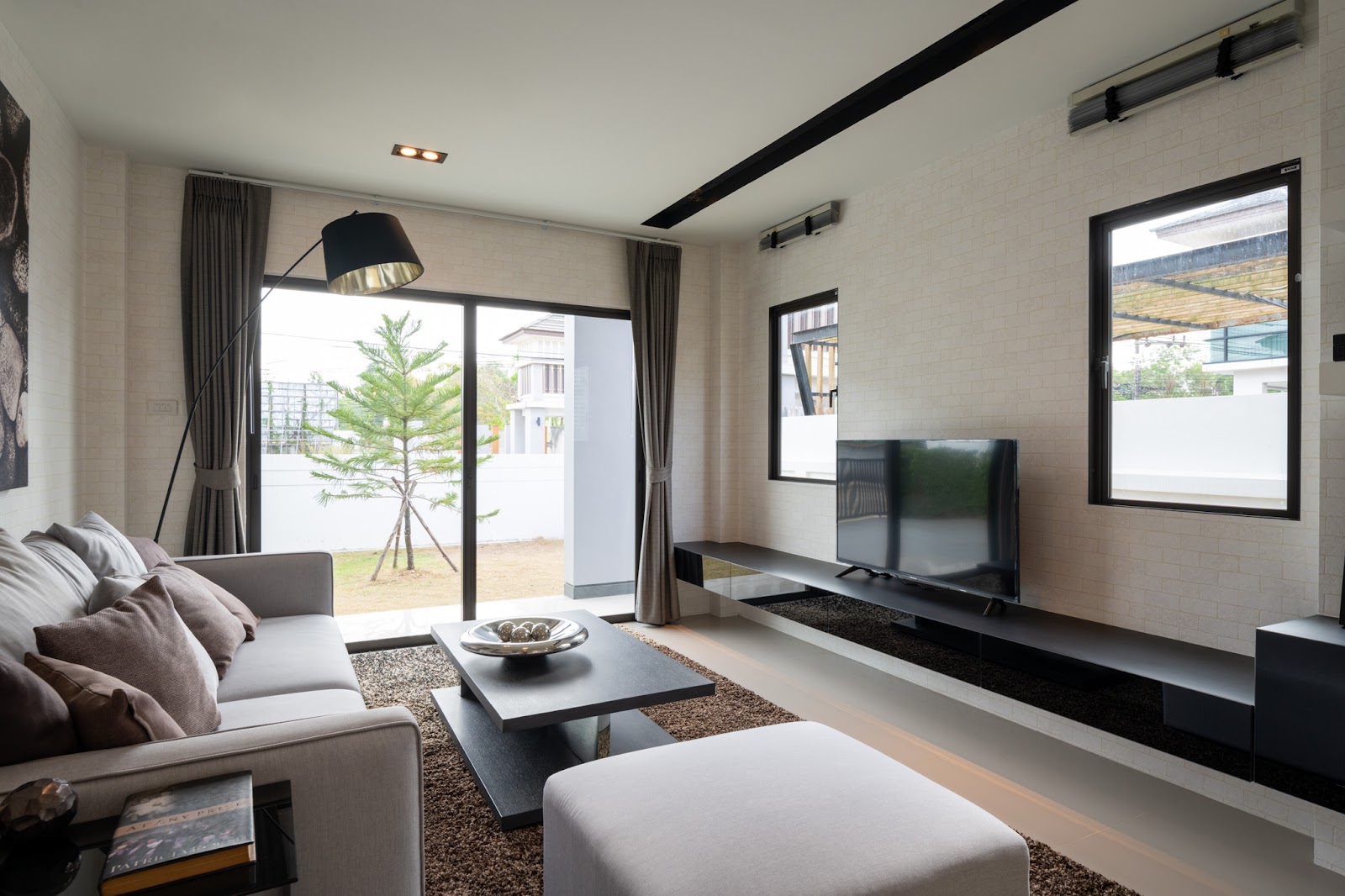 Television House Arch Design | Tostem India