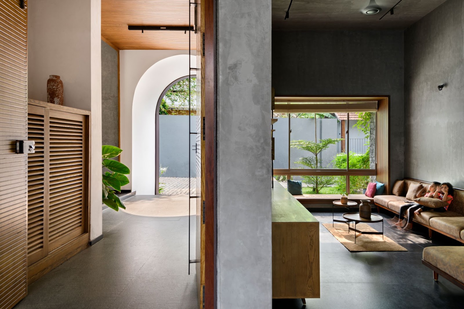 Heritage Veranda House Arch Design | Tostem India